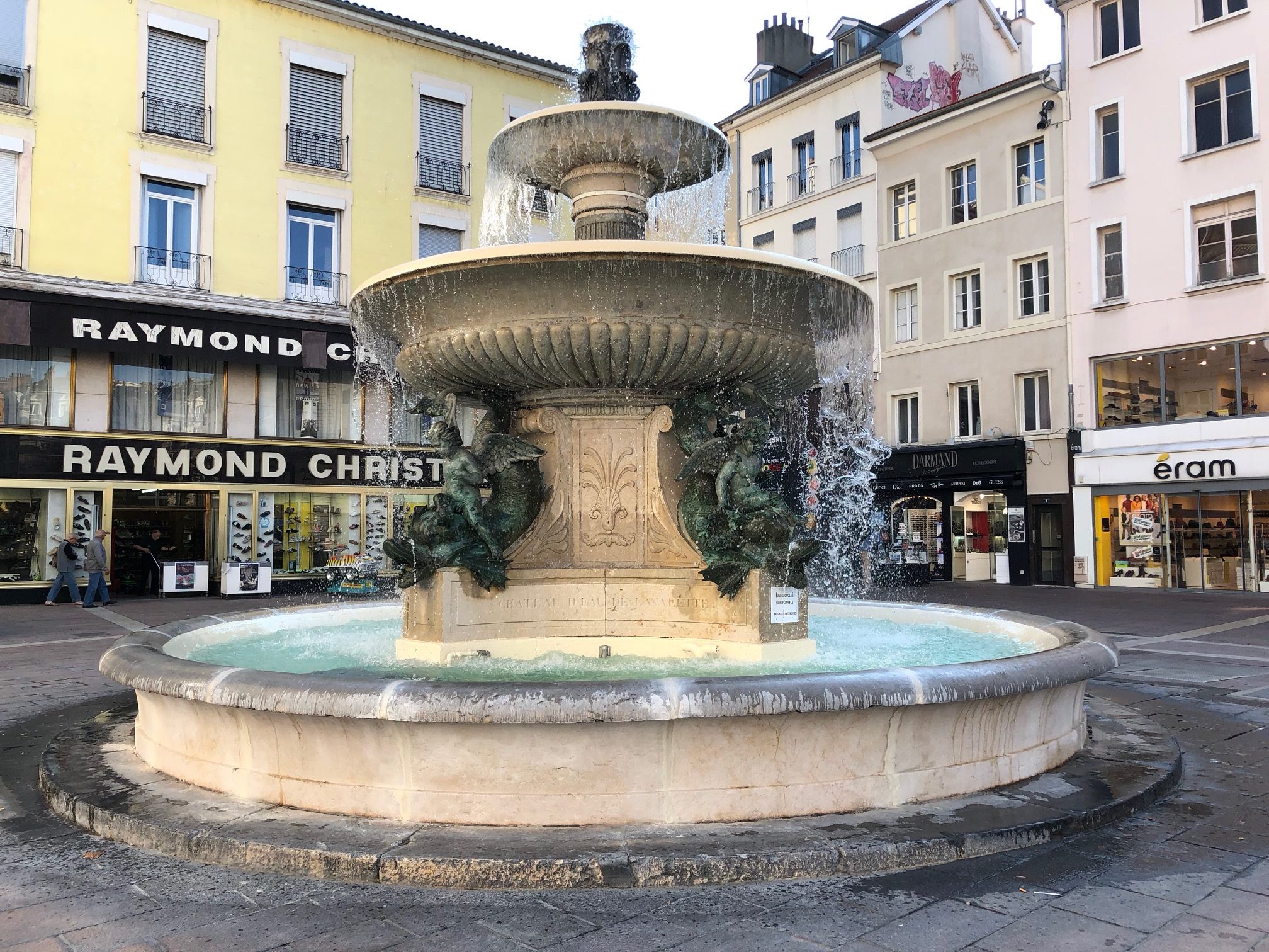 Rénovation fontaine Place Grenette